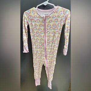 Little Sleepies Rainbow Zippy
Size: 12–18 Months